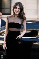 PFW - Georgio Armani Outside Arrivals