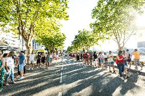 Fans At Jennifer Lopez Concert - Pontevedra