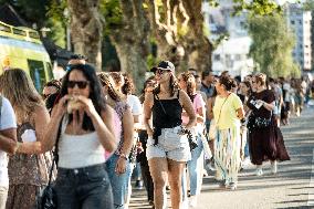 Fans At Jennifer Lopez Concert - Pontevedra