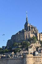 Zeus The Olympic Horse Arrives At Mont Saint-Michel
