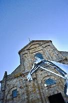 Zeus The Olympic Horse Arrives At Mont Saint-Michel