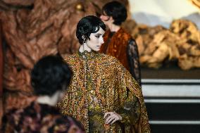 PFW - Franck Sorbier Runway in Paris FA