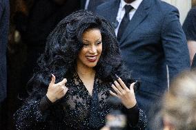 PFW Balenciaga Outside Arrivals NB