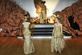 PFW - Franck Sorbier Runway in Paris FA