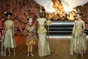 PFW - Franck Sorbier Runway in Paris FA