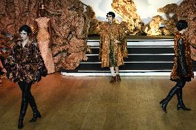 PFW - Franck Sorbier Runway in Paris FA