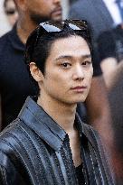 PFW Balenciaga Outside Arrivals NB