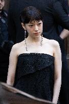 PFW Balenciaga Outside Arrivals NB