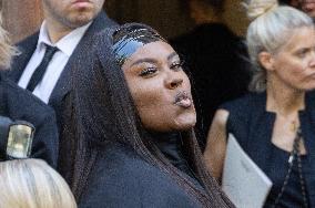 PFW Balenciaga Outside Arrivals NB