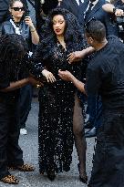 PFW Balenciaga Outside Arrivals NB