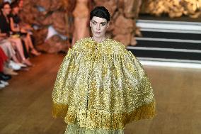 PFW - Franck Sorbier Runway in Paris FA