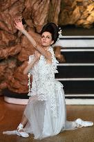 PFW - Franck Sorbier Runway in Paris FA