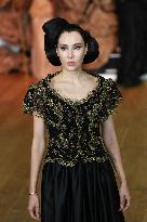 PFW - Franck Sorbier Runway in Paris FA