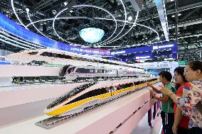MODERN RAILWAYS 2025