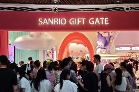 Sanrio Gift Gate