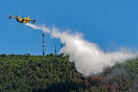 Rieti Mountain Fire Air Rescue Operations Underway - Italy