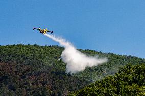 Rieti Mountain Fire Air Rescue Operations Underway - Italy