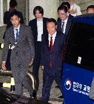 South Korea Issues Arrest Warrant for Ex-President Yoon - Seoul