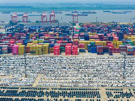 China Automobile Sales Increase in H1 2025