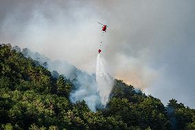Rieti Mountain Fire Air Rescue Operations Underway - Italy