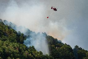 Rieti Mountain Fire Air Rescue Operations Underway - Italy