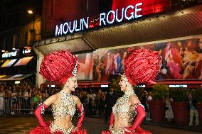Moulin Rouge cabaret wings turn in Paris FA
