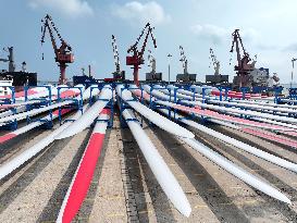 Super-large Wind Turbine Blades Shipment Export