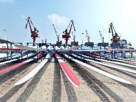 Super-large Wind Turbine Blades Shipment Export