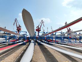 Super-large Wind Turbine Blades Shipment Export