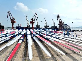 Super-large Wind Turbine Blades Shipment Export