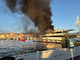Sea Lady II Yacht Fire - Saint-Tropez