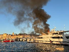 Sea Lady II Yacht Fire - Saint-Tropez