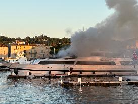 Sea Lady II Yacht Fire - Saint-Tropez