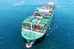 Super Cargo Ship