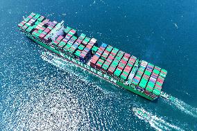 Super Cargo Ship