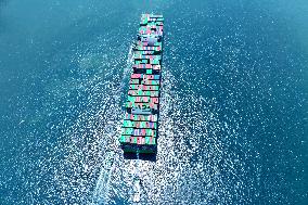 Super Cargo Ship