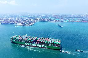 Super Cargo Ship