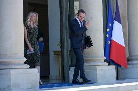 Cabinet Meeting At Elysee Palace – Paris