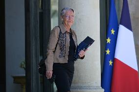 Cabinet Meeting At Elysee Palace – Paris
