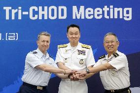 Top uniformed officers of S. Korea, U.S., Japan meet in Seoul