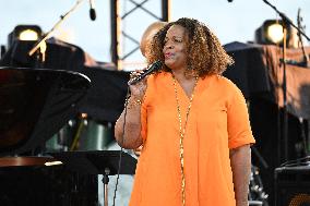 Dianne Reeves At 64th Jazz A Juan Festival - Juan‑les‑Pins