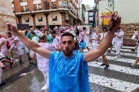 Laying of the handkerchief to the Torico - Spain