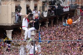 Laying of the handkerchief to the Torico - Spain