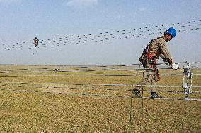 China Completes 750-kV Power Transmission Loop