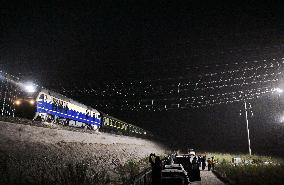 China Completes 750-kV Power Transmission Loop