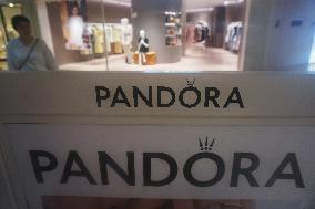 Pandora Business in China