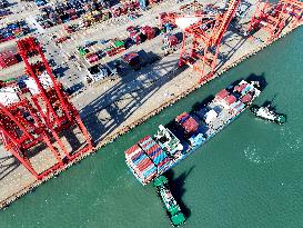 China Import And Export of Goods Trade Growth in H1 2025