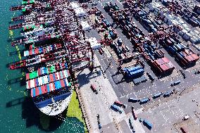 China Import And Export of Goods Trade Growth in H1 2025