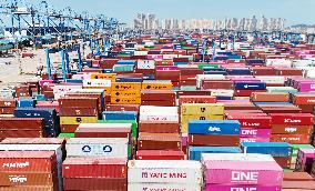 China Import And Export of Goods Trade Growth in H1 2025