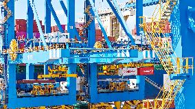 China Import And Export of Goods Trade Growth in H1 2025